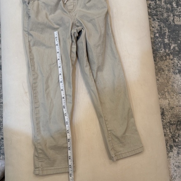 Old Navy khakis, adjustable elastic waistband Size 4T - Picture 4 of 5